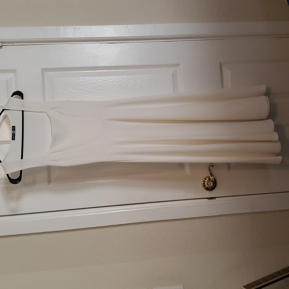 Boohoo White stylish dress, size 4